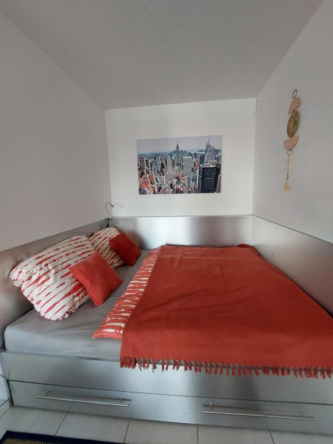 Tower Apartment With Private Terrace Next To Uno Wien Exteriör bild