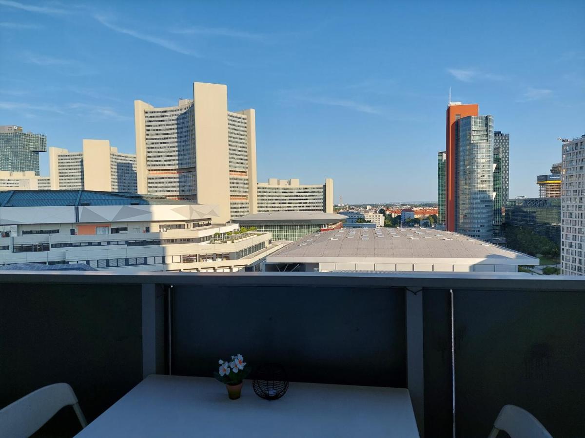 Tower Apartment With Private Terrace Next To Uno Wien Exteriör bild