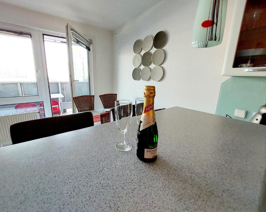Tower Apartment With Private Terrace Next To Uno Wien Exteriör bild